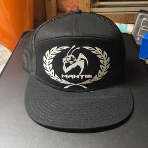 Custom one of a kind Disc Golf Mantis hat.